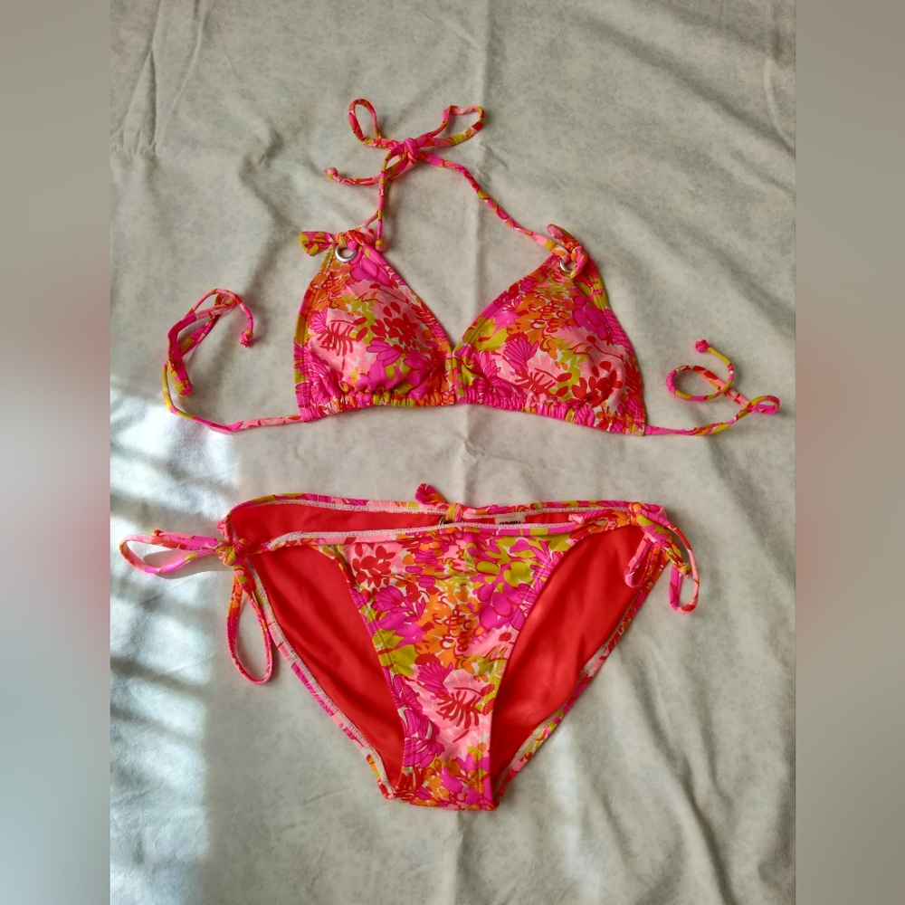 Old Navy L/M bathing suit